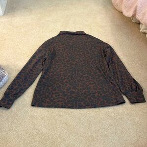 Super cozy top! 🤎